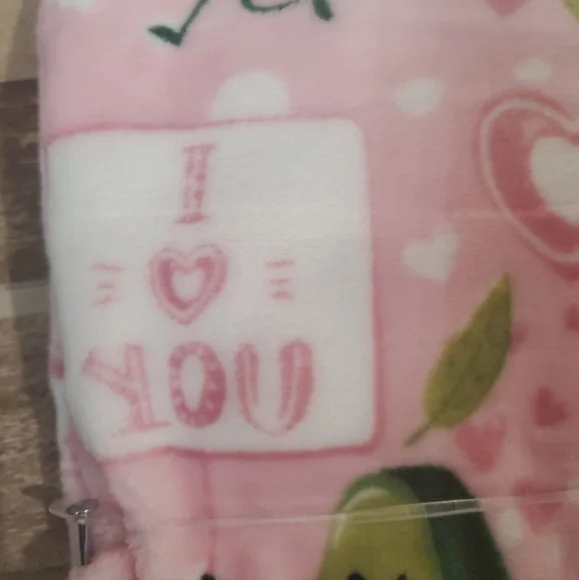 Valentines Avacado Blanket-NWT - Picture 4 of 5